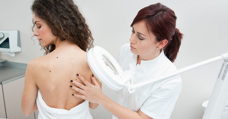 3 Reasons To Visit a Dermatologist For Skin Problems