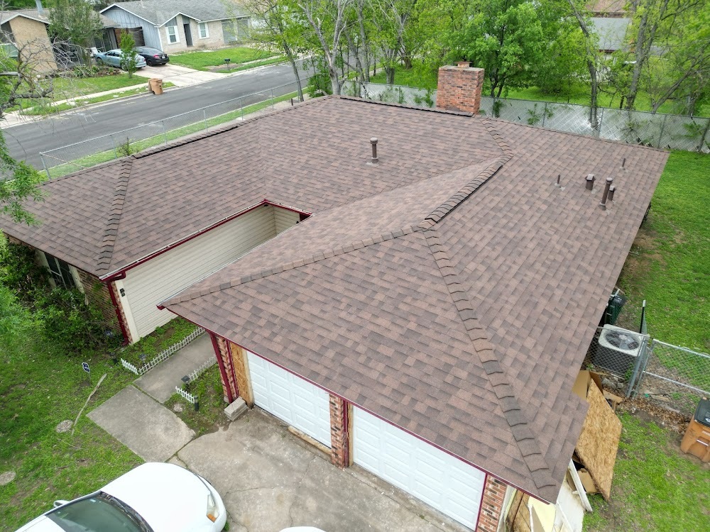 asphalt roofing installation